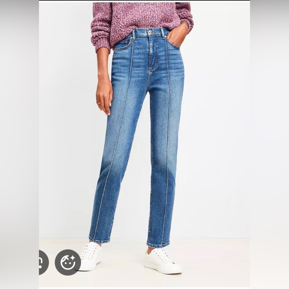 NWOT Ann Taylor LOFT High Rise Pintucked Blue Medium Wash Jeans Size 4 or 27 - Picture 1 of 9